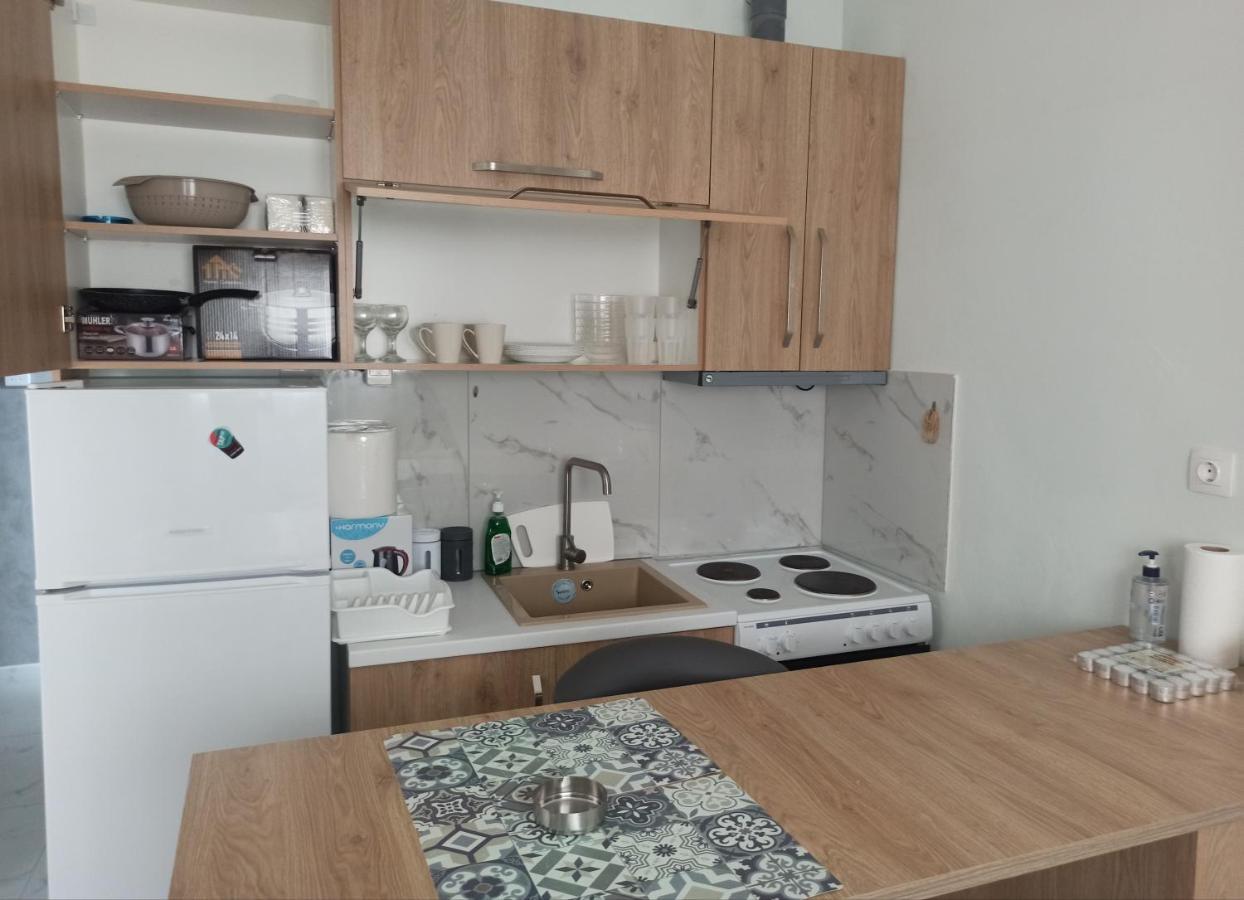 Axas Apartments Michaniona Esterno foto